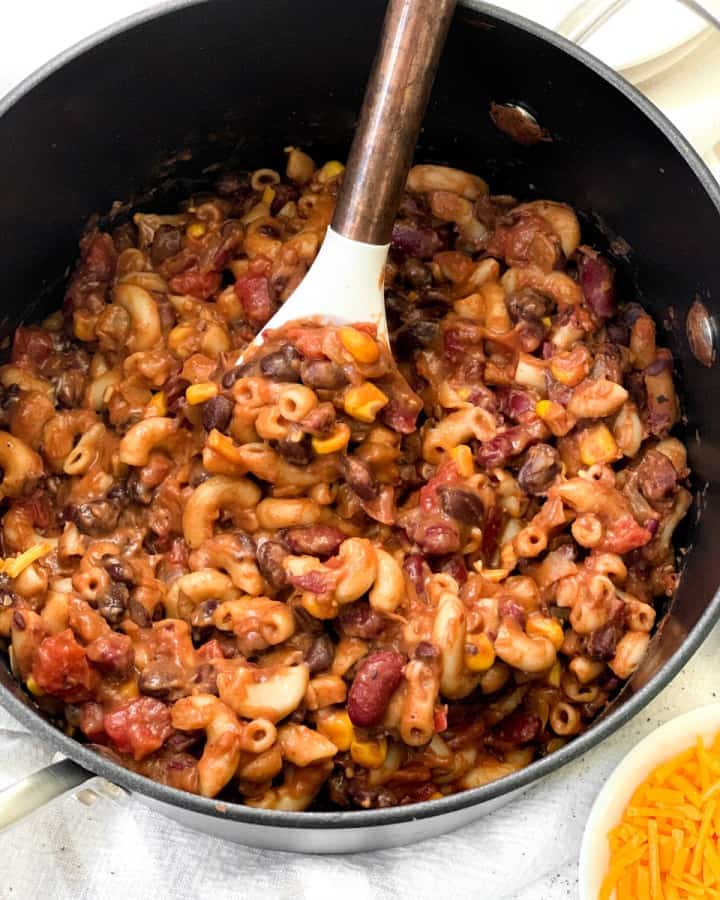 make ahead chili mac dinner