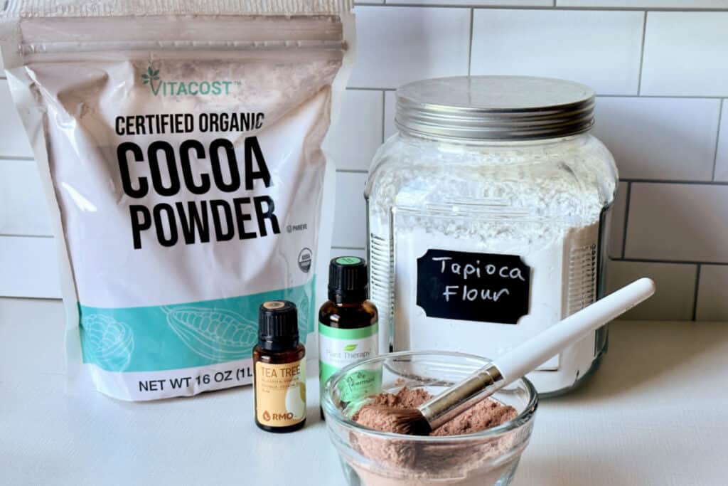 Ingredients and mixed dry shampoo powder